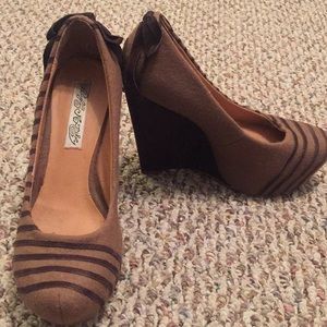 Womens wedges- 7.5